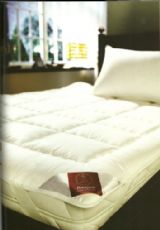 The Exquisit pure new wool filled Topper